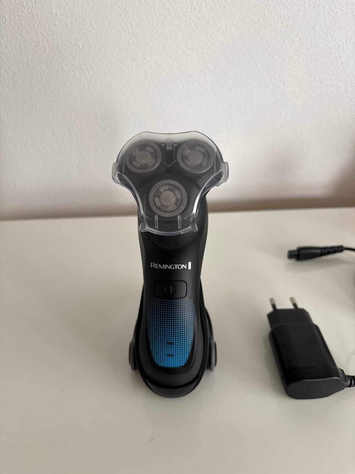 Remington Roterend Scheerapparaat - Slechts 1x gebruikt, Ophalen of Verzenden, Zo goed als nieuw, Scheren en Epileren