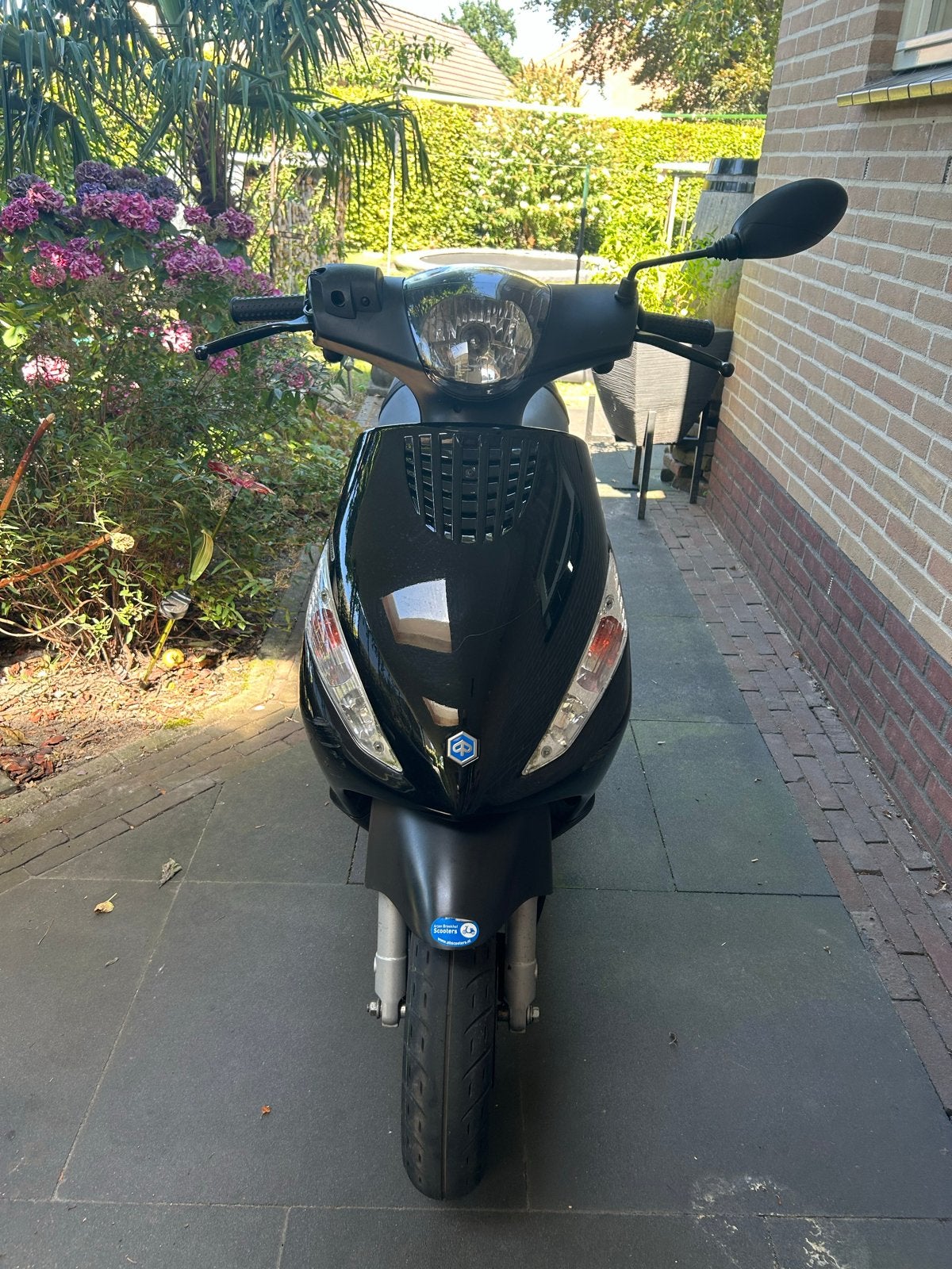Piaggio Zip Bromscooter - Zwart, Goed Onderhouden, Fietsen en Brommers, Scooters | Piaggio, Ophalen, Gebruikt, Maximaal 45 km/u