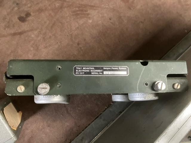 Mounting Radio installatie ex NL leger Nette staat., Verzamelen, Militaria | Algemeen, Ophalen of Verzenden, Landmacht, Nederland