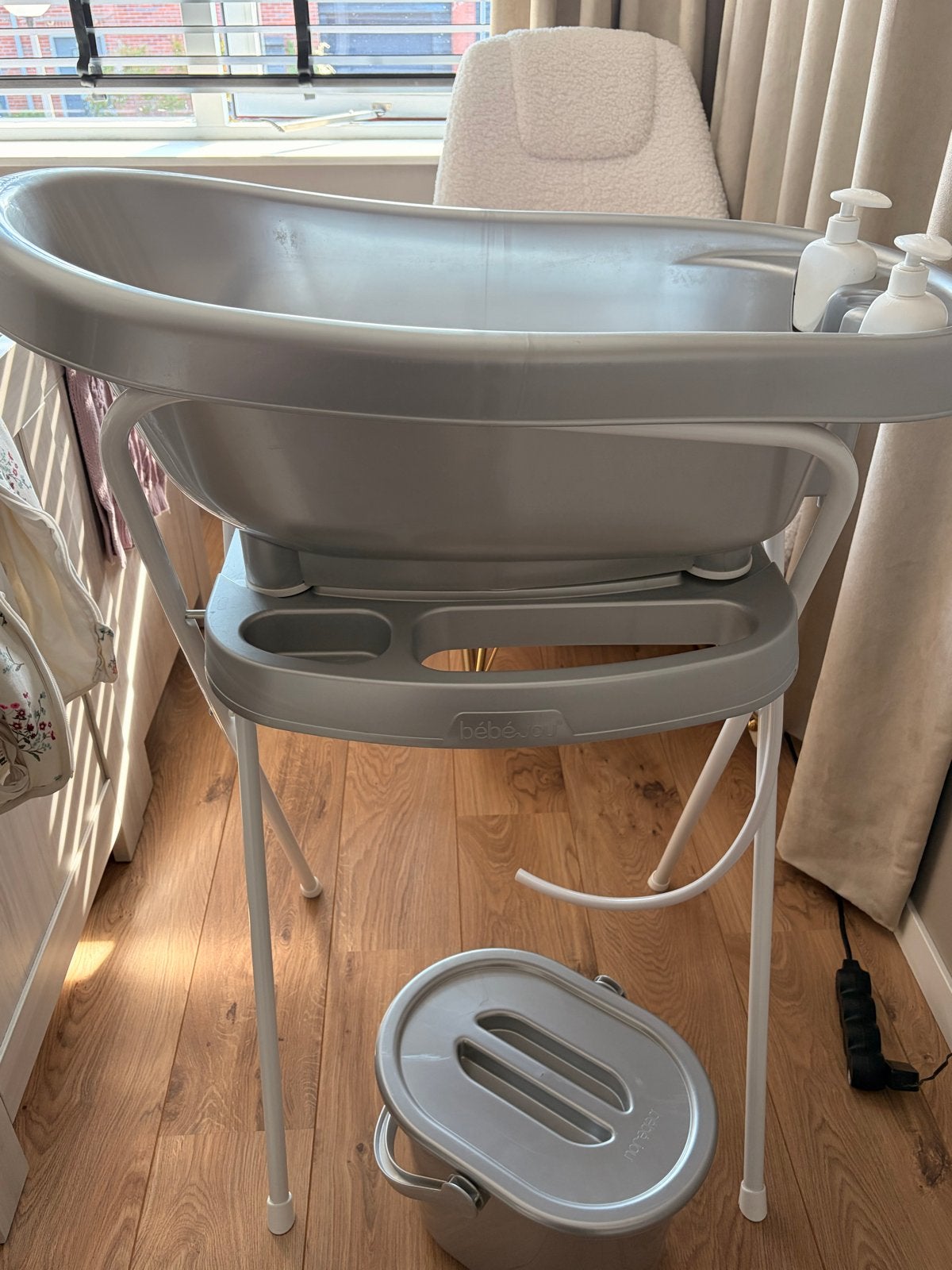 Bébé-jou Babybad met Standaard en Bademmer, Kinderen en Baby's, Badjes en Verzorging, Ophalen of Verzenden, Zo goed als nieuw
