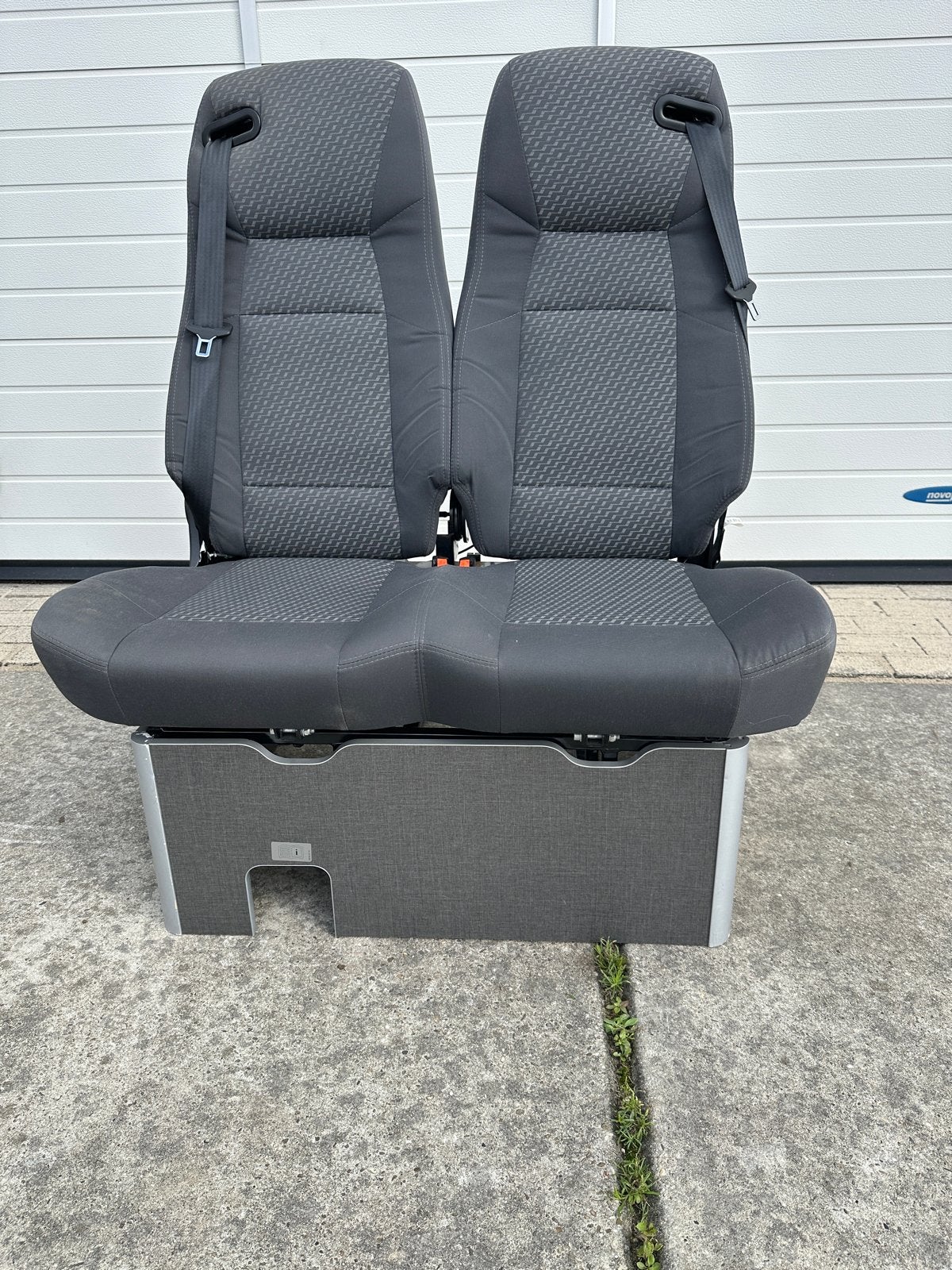 Zitbank VW T5/T6 met 2 veiligheidsriemen en verstelbare rugl, Auto-onderdelen, Ophalen, Gebruikt, Volkswagen