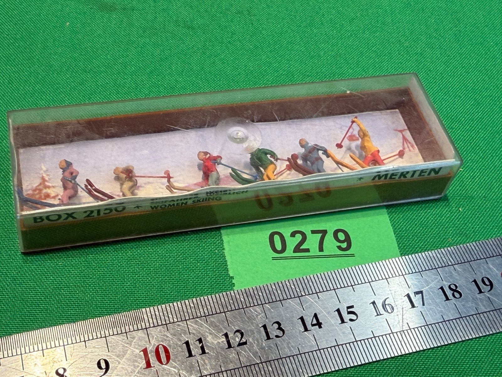 279- Merten Box 2150 Skiënde Figuren - Vintage Modelbouw, Ophalen of Verzenden, Gebruikt, Gelijkstroom of Wisselstroom, Overige merken