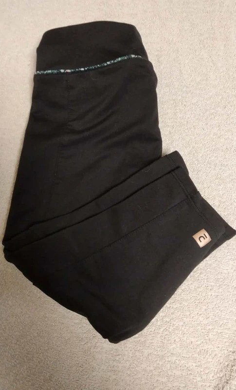 zwarte sportbroek / tennisbroek maat 128 decathlon, Gebruikt, Meisje, Sport- of Zwemkleding, Decathlon