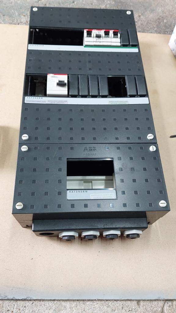 ABB HAF BUSBOARD GROEPENKAST 220X330, Doe-het-zelf en Verbouw, Elektra en Kabels, Ophalen of Verzenden, Gebruikt, Overige typen