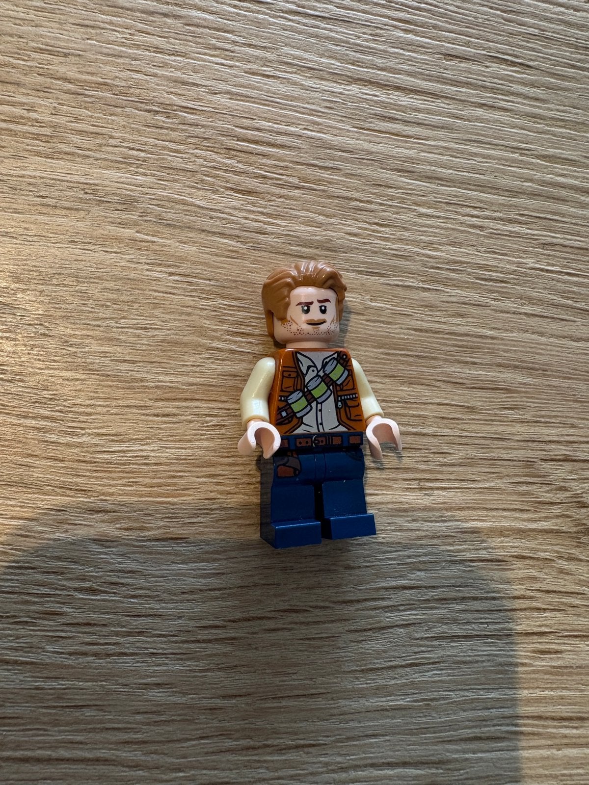 Lego minifigure jw066 owen grady lime canisters, Jurassic World, Lego, Ophalen of Verzenden, Zo goed als nieuw