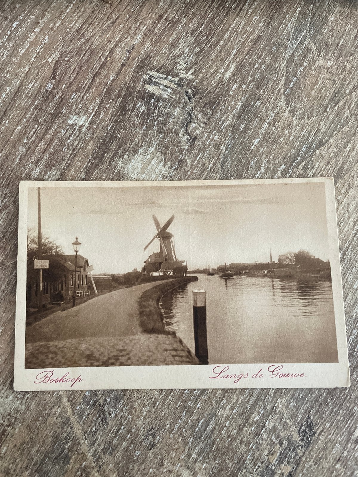 Oude Ansichtkaart Boskoop Langs de Gouwe Molen, Verzamelen, Ophalen of Verzenden, Voor 1920, Gelopen, Zuid-Holland