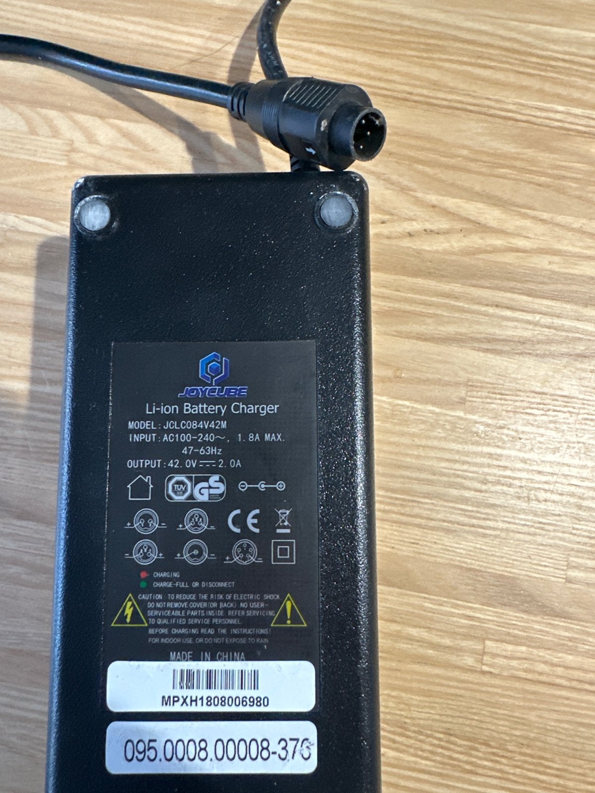 Li-ion Batterijlader 5-pins 42V 2.0A Sparta Batavus, Ophalen, Gebruikt