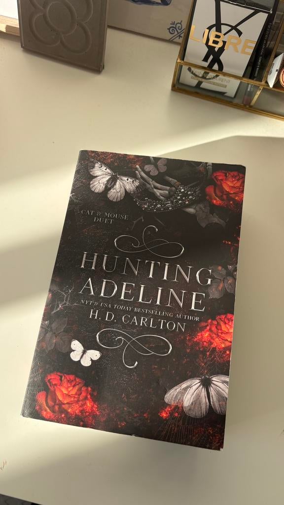 Haunting adeline, Boeken, Ophalen of Verzenden, Zo goed als nieuw