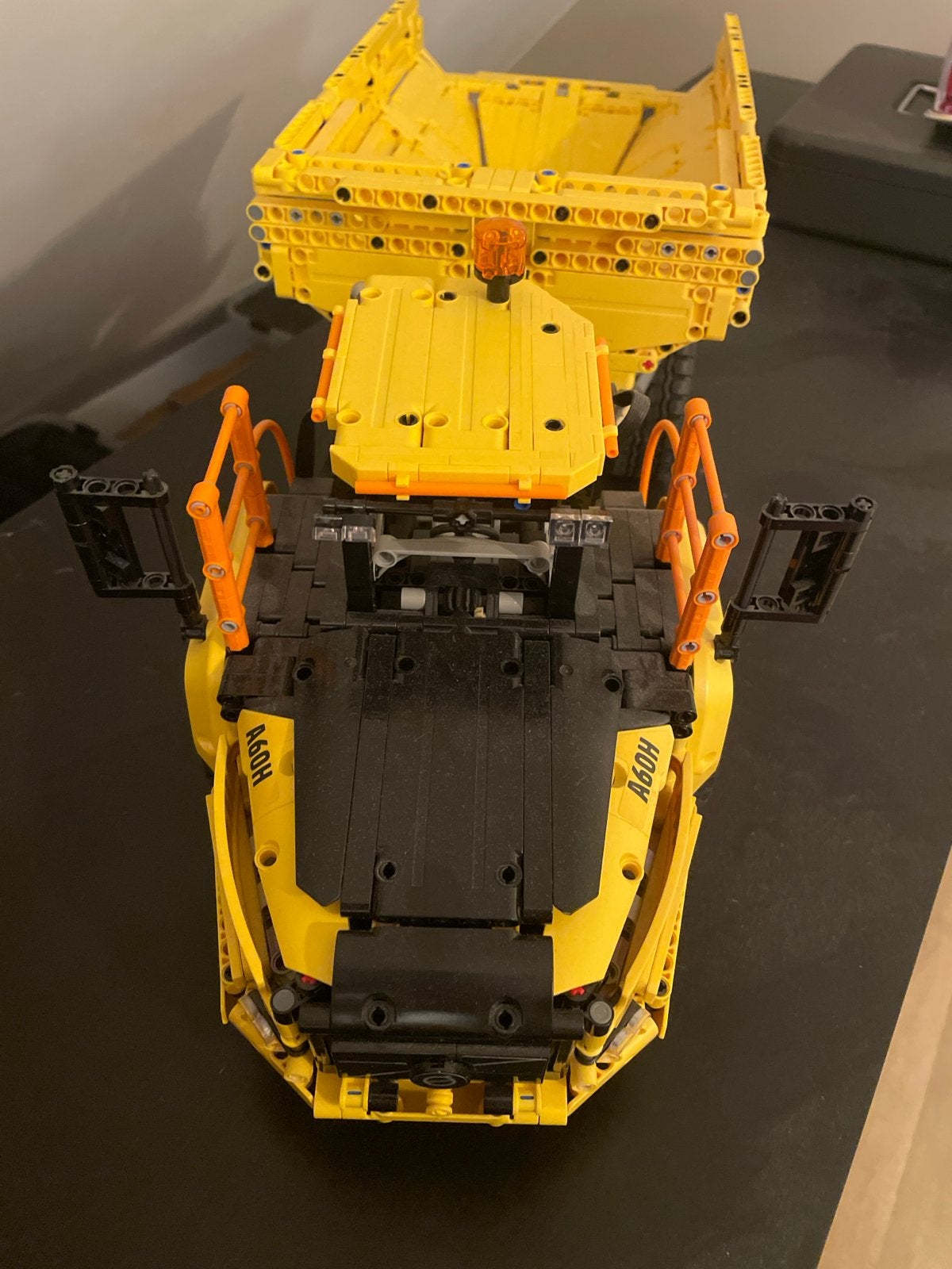 Lego Technic Volvo A60H Dumper, Ophalen of Verzenden, Zo goed als nieuw, Overige merken