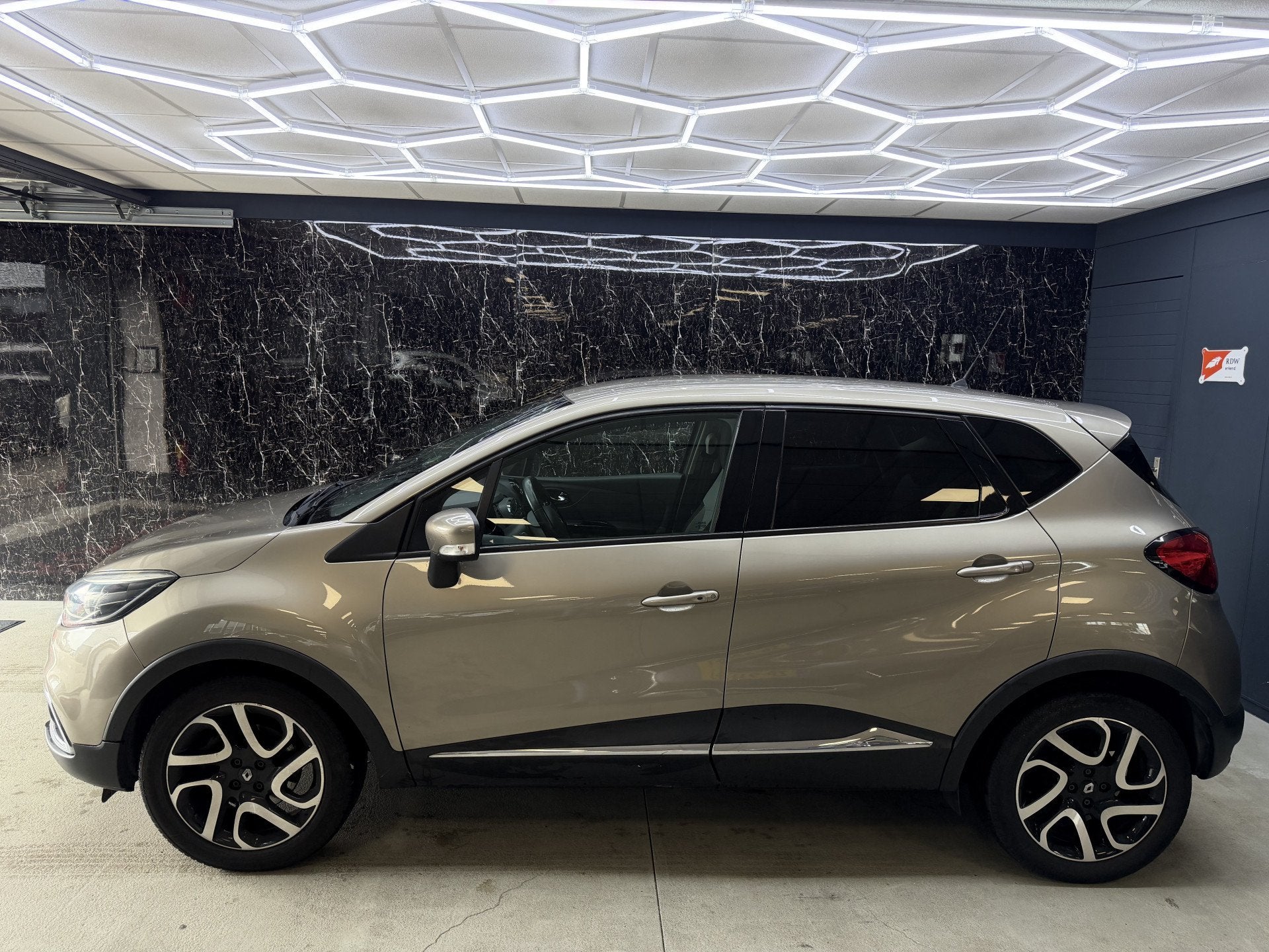 Renault Captur 1.2 TCe Dynamique Motor slaat over (bj 2014), Euro 5, 4 cilinders, 19 km/l, Electronic Stability Program (ESP)