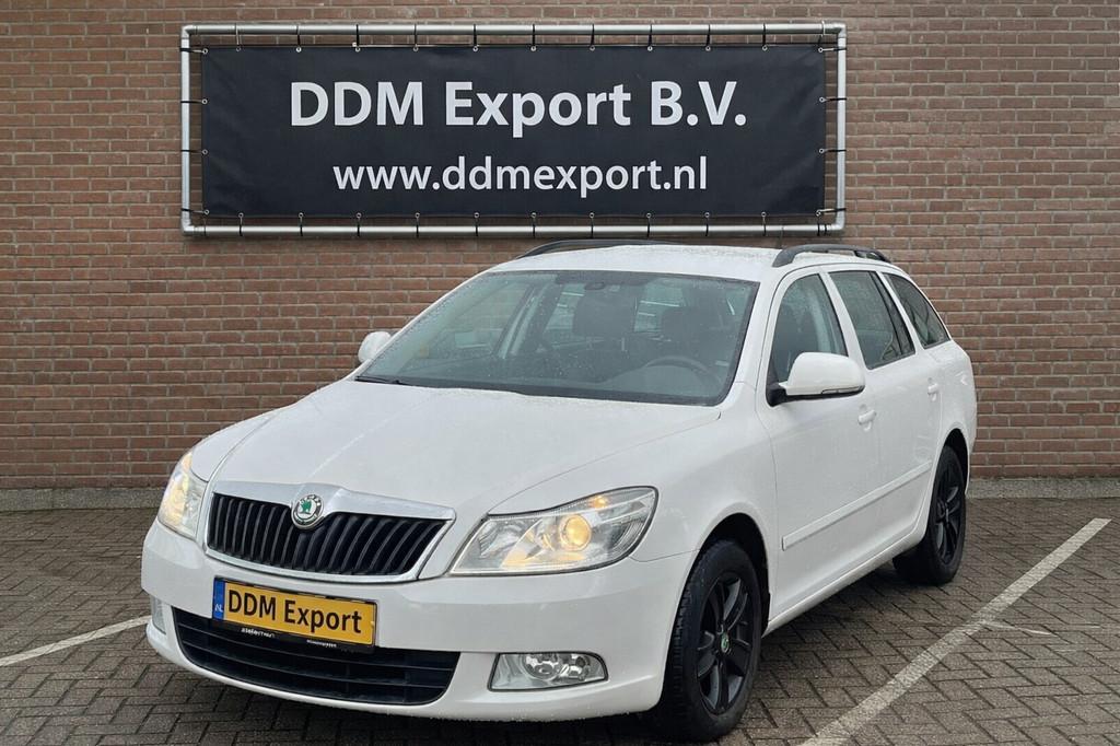 Skoda Octavia Combi 1.2TSI Busines Line | Airco | Navi | Xen, Auto's, Skoda, Voorwielaandrijving, Euro 5, Stof, Gebruikt