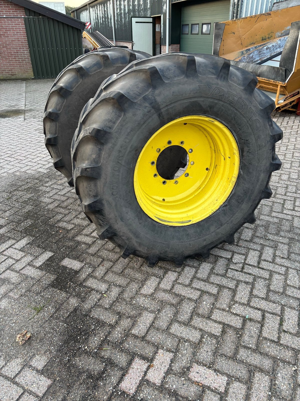 Vredestein 600 70 r30 met velg, Zakelijke goederen, Agrarisch | Onderdelen | Banden, Velgen en Assen, Ophalen