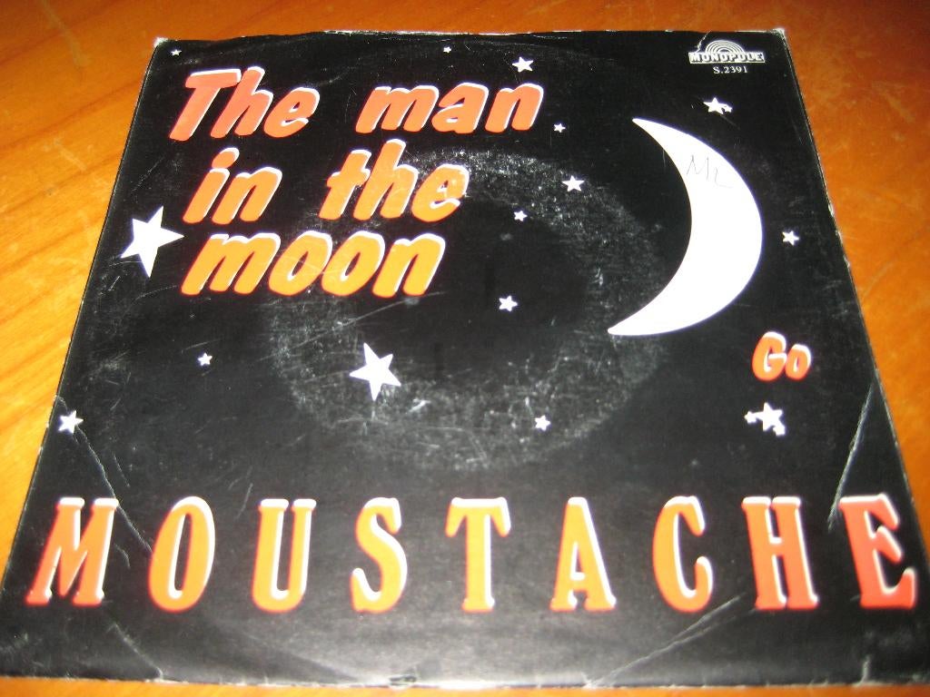 Moustache: The man in the moon, Ophalen of Verzenden, Zo goed als nieuw, Pop