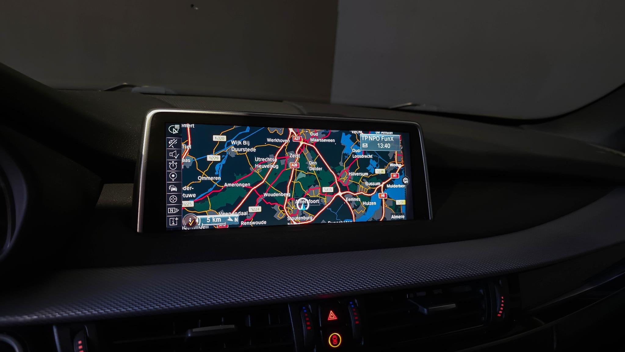 Foto 23 van BMW X5 M50d | Panorama | Memory-Seats | Breyton