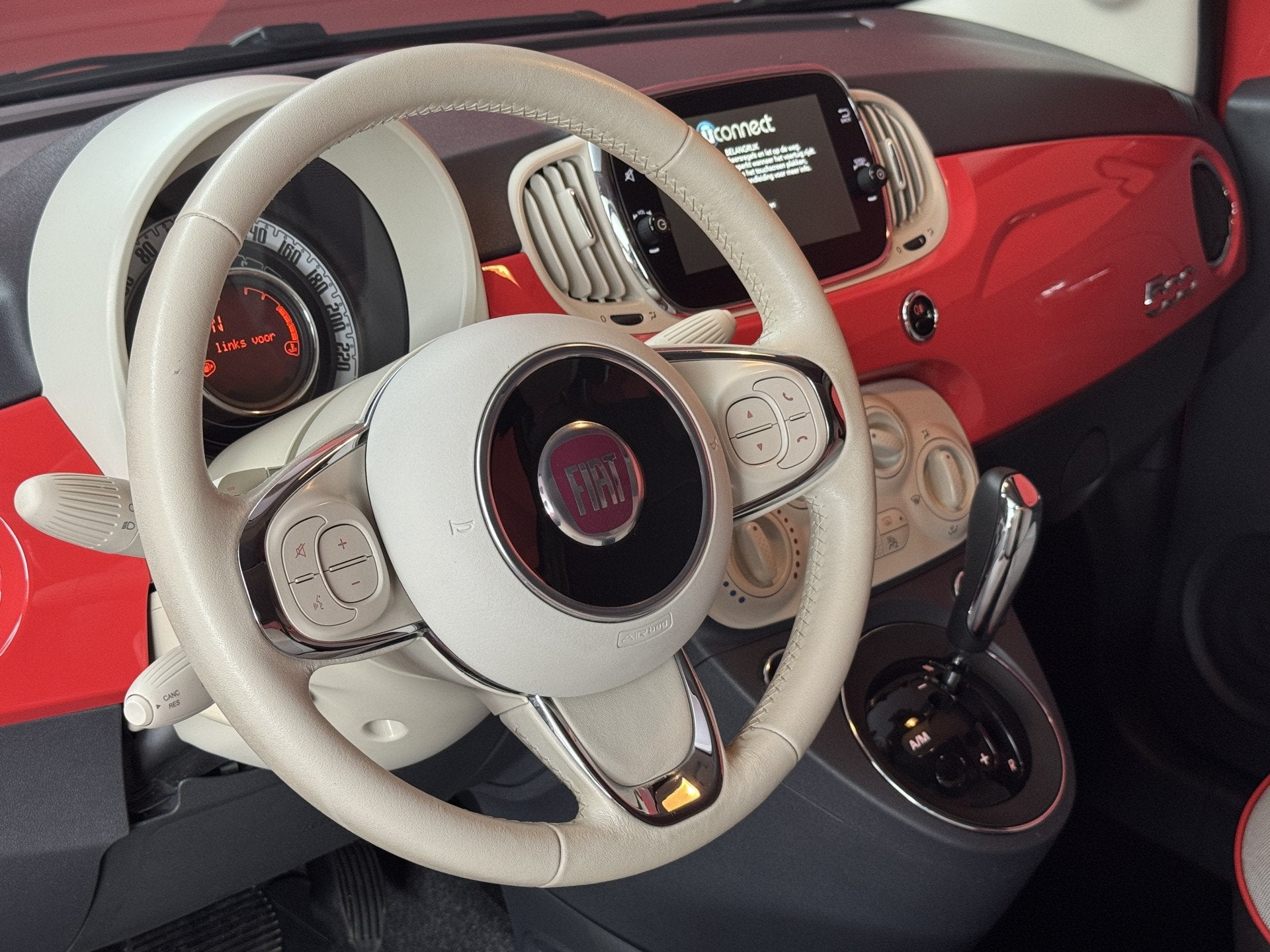 Foto 3 van Fiat 500 0.9 TwinAir Turbo Lounge | Cruise | Airco | Automaa