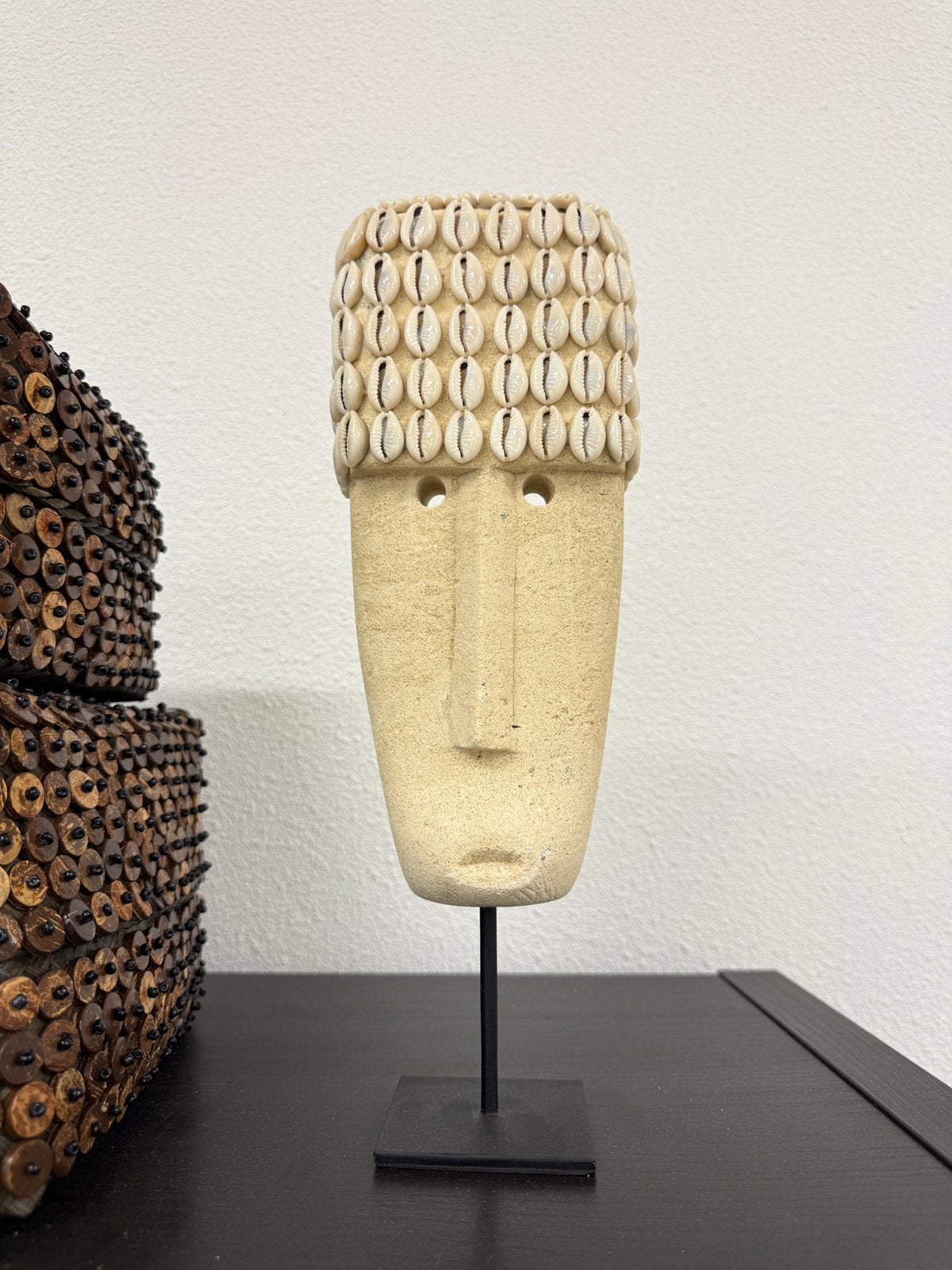 Handmade Cowrie Shell Mask on stand - Natural stone [New], Beige, Nieuw, Ophalen of Verzenden, Japandi