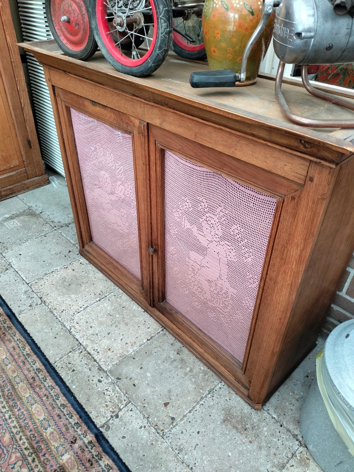 Antieke kast, Ophalen