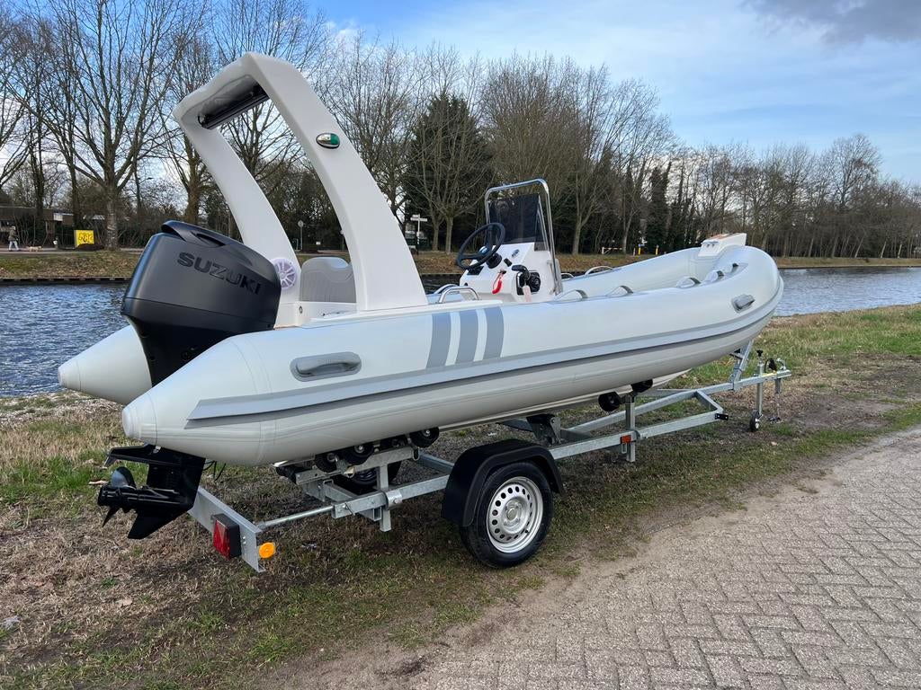Nieuwe RIB/Rubberboot 480 / Suzuki 40 pk / trailer. Bj 2026, Watersport en Boten, Rubberboten, Ophalen of Verzenden
