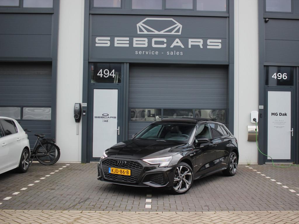Audi A3 Sportback 40 TFSI e Business edition S line, PANO, C, Auto's, Audi, Gebruikt, 4 cilinders, Leder en Stof, Zwart