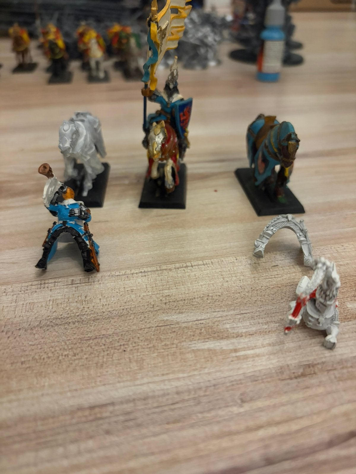 Warhammer old world grail knights command squad, Figuurtje(s), Warhammer, Ophalen of Verzenden, Zo goed als nieuw