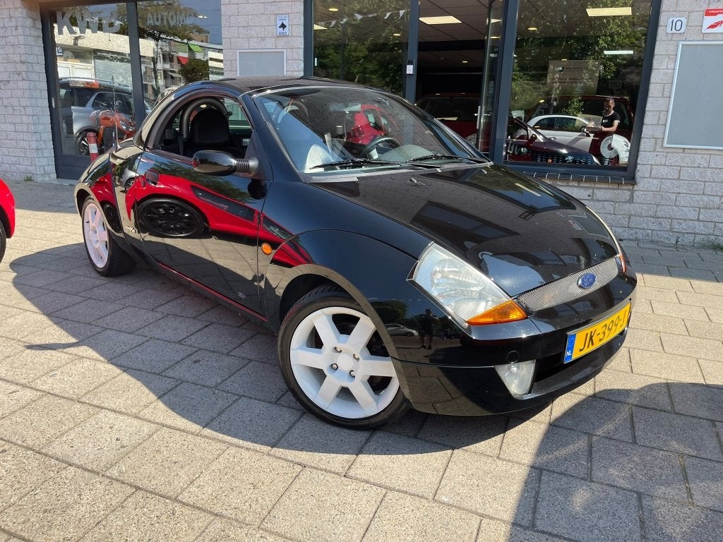 Ford Ka StreetKa 1.6 Leer Hardtop Nieuwe apk (bj 2004), 13 km/l, 1599 cc, Zwart, Bedrijf