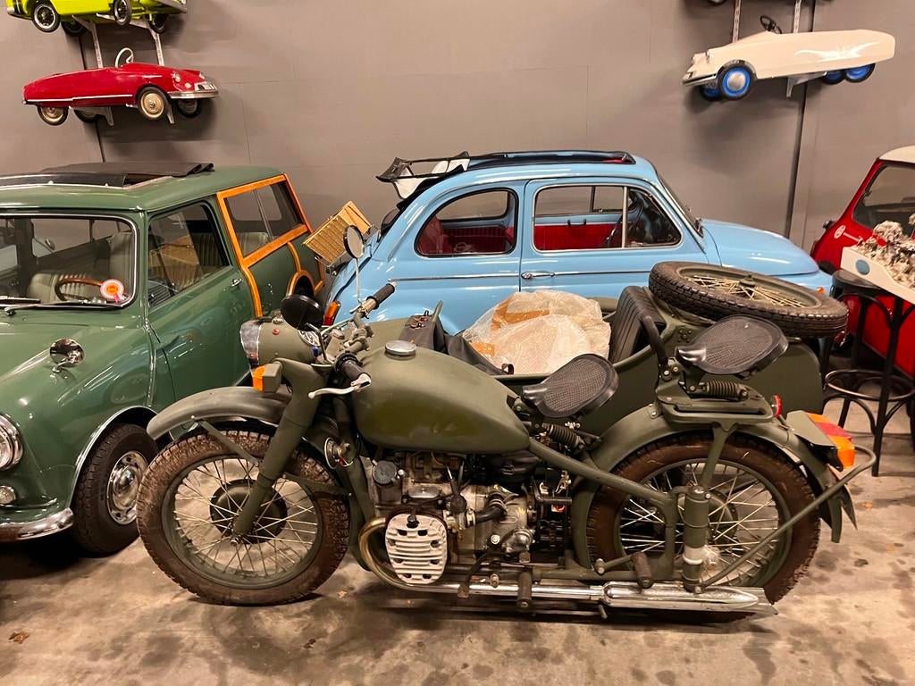 Fabrieks nieuw CJ 750 Fabrieks nieuw Zijspan bmw ural, Eperweg 50
8181 EX  Heerde, NL, Bedrijf, 746 cc, Overig