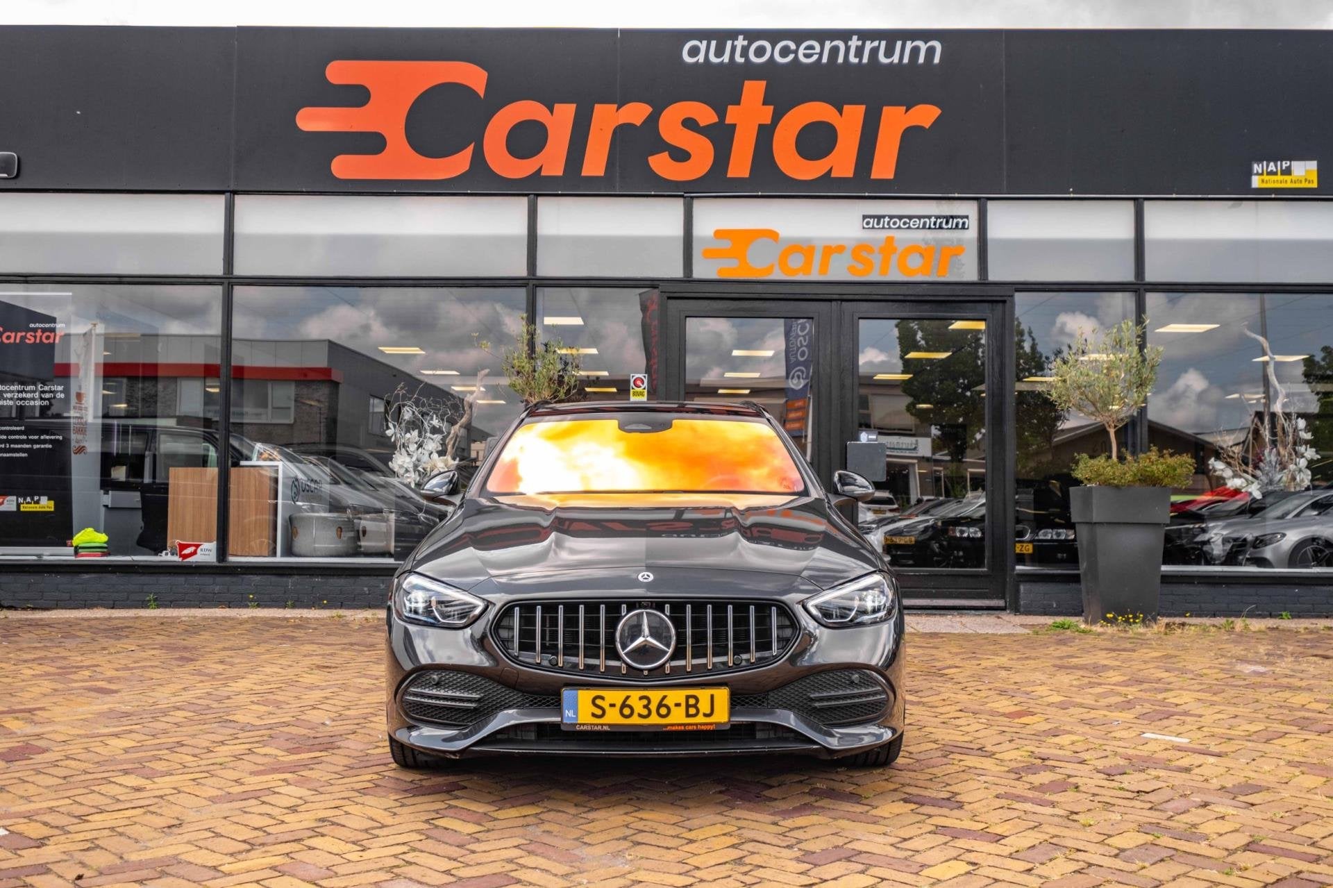 Mercedes-Benz C-klasse Estate 220 d AMG Line|Pano|Camera|Tre, Auto's, Dealer onderhouden, Achterwielaandrijving, Euro 6, Leder en Stof