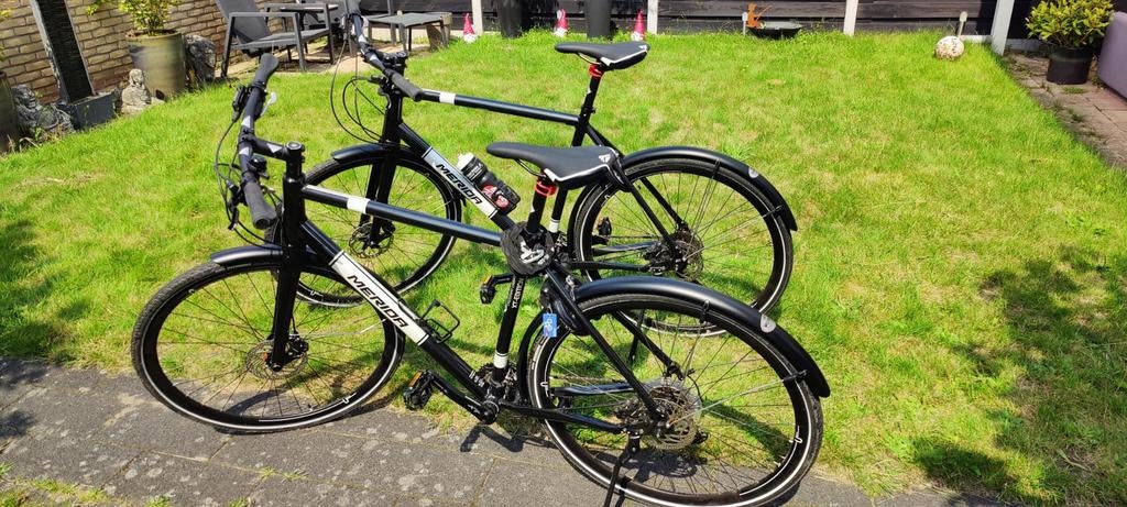 Twee perfecte Merida (Crossway Urban XT-edition) tourfietsen, Zo goed als nieuw, Meer dan 20 versnellingen, Schijfrem, 53 tot 57 cm