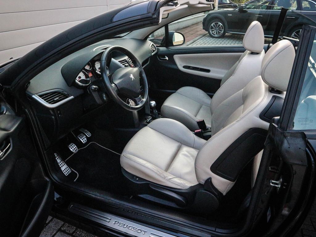 Peugeot 207 CC 1.6 VTi Griffe | Airco | Audio | Leer | Licht, Voorwielaandrijving, Euro 5, Gebruikt, 4 cilinders