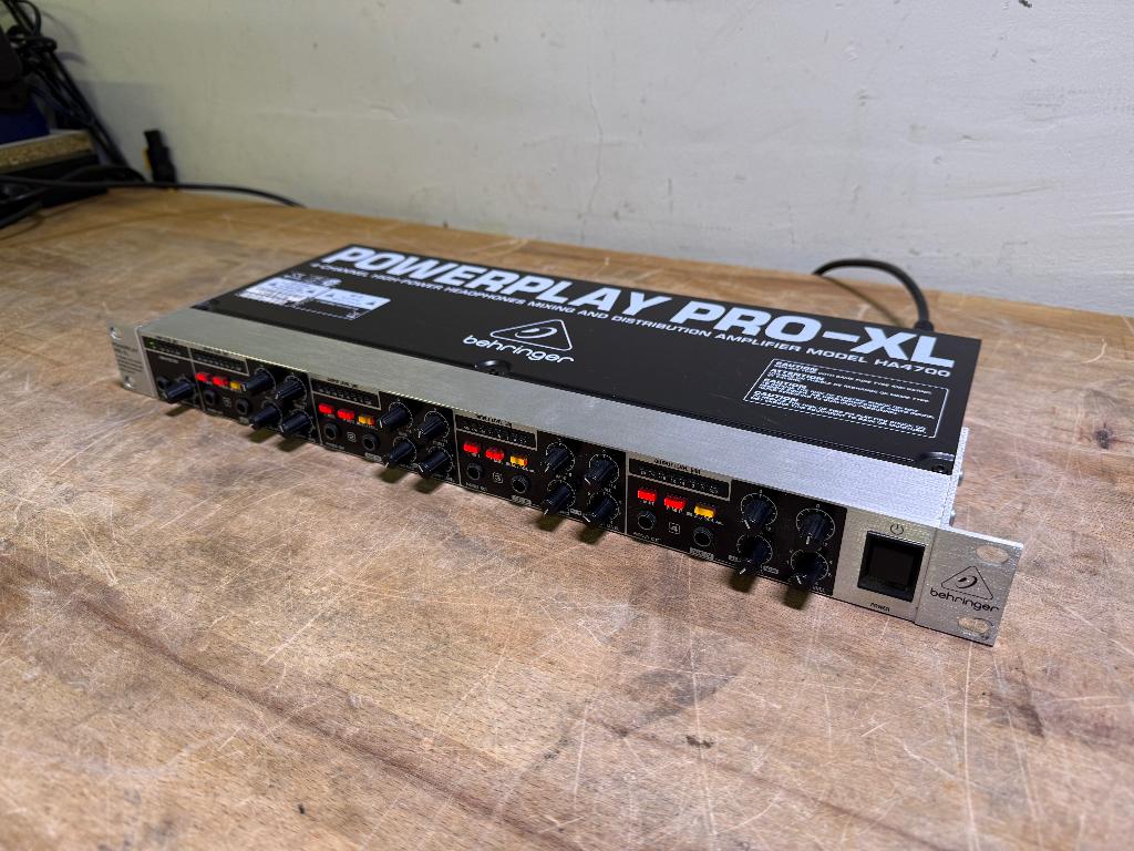 Behringer HA4700 Headphone mixing & amplifier, Muziek en Instrumenten, Ophalen of Verzenden, Zo goed als nieuw