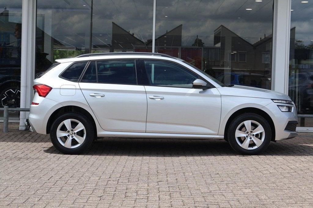 Skoda Kamiq 1.0 TSI 110pk DSG Ambition | Trekhaak | Apple Ca, 12 maanden, Stof, Gebruikt, Origineel Nederlands