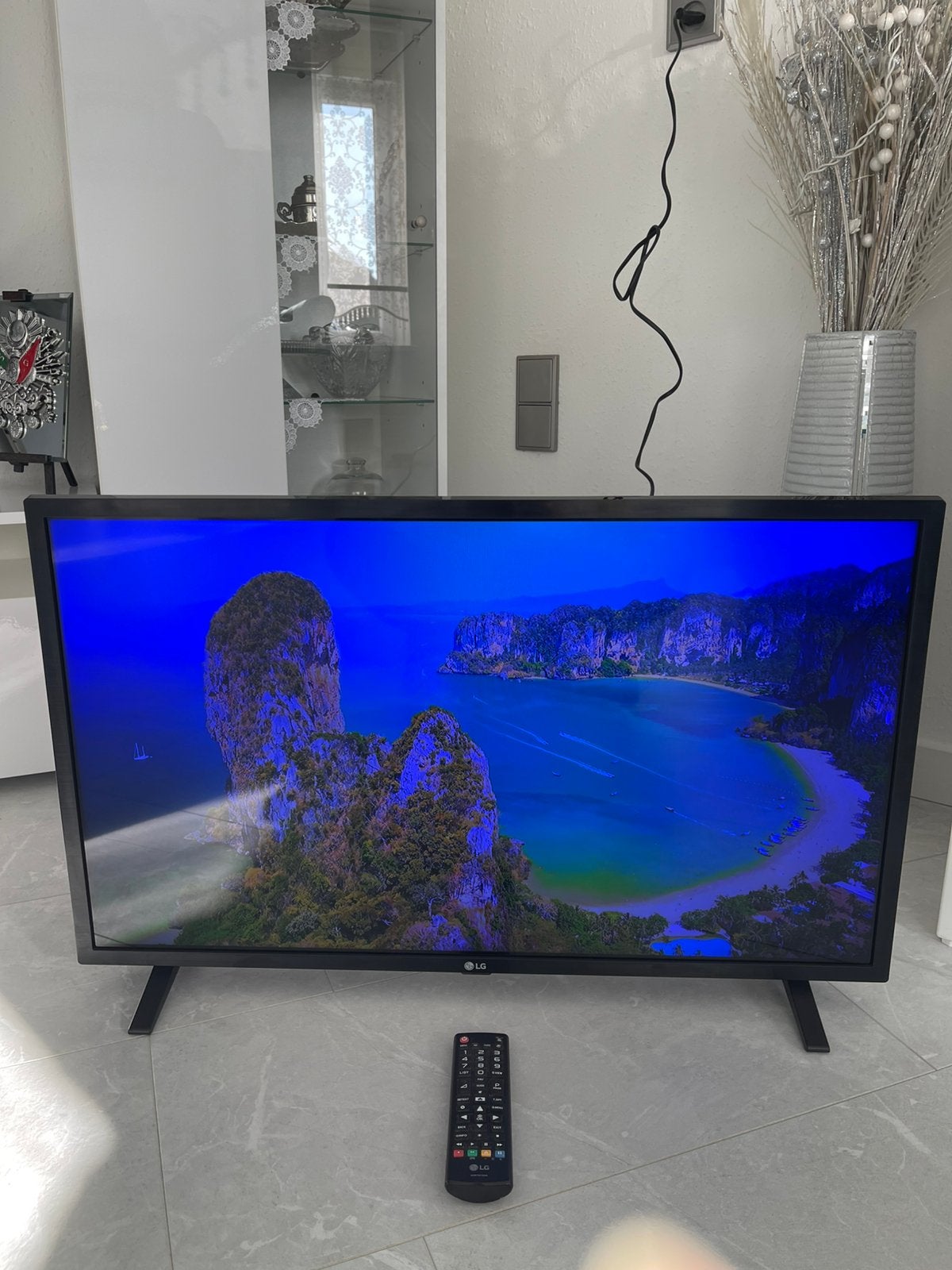 Z.g.a.n LG smart tv 32 inch,met apps,wifi, Ophalen, 50 Hz, 80 tot 100 cm, Zo goed als nieuw