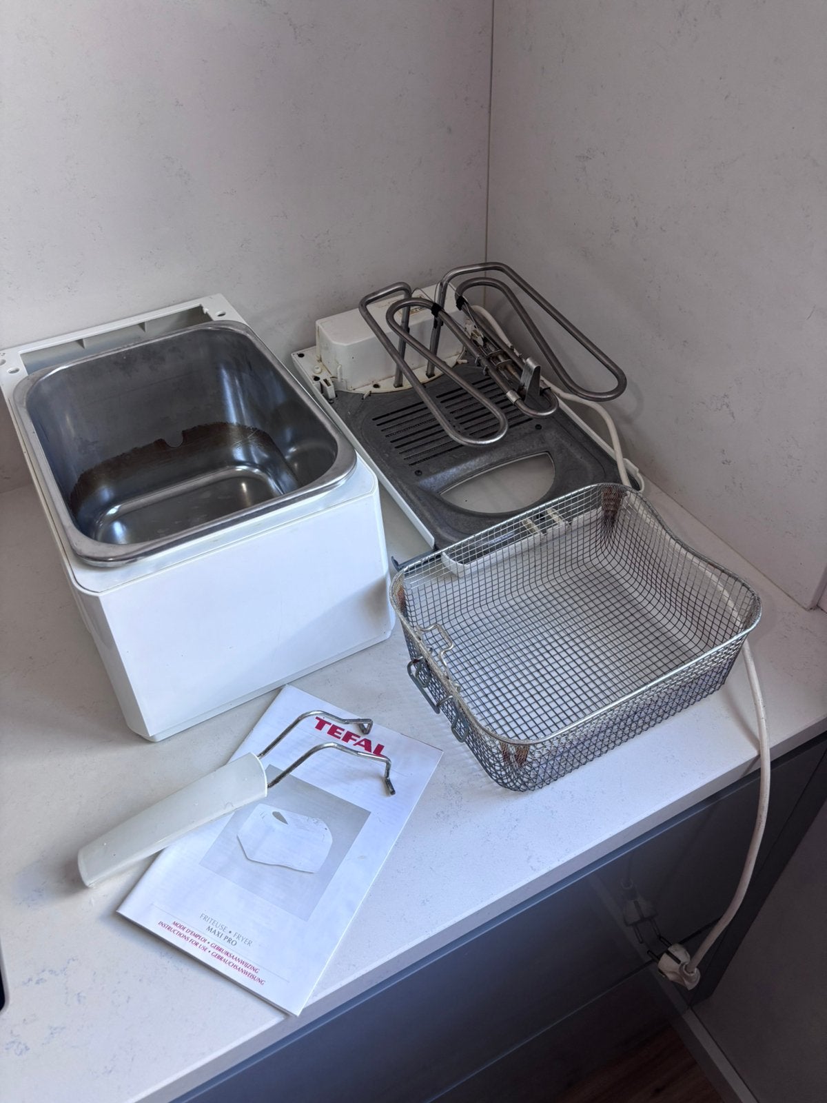 Tefal Maxi Pro 4500 Frituurpan met Handleiding, 2 tot 3 liter, Ophalen of Verzenden, Gebruikt, Uitneembare binnenpan
