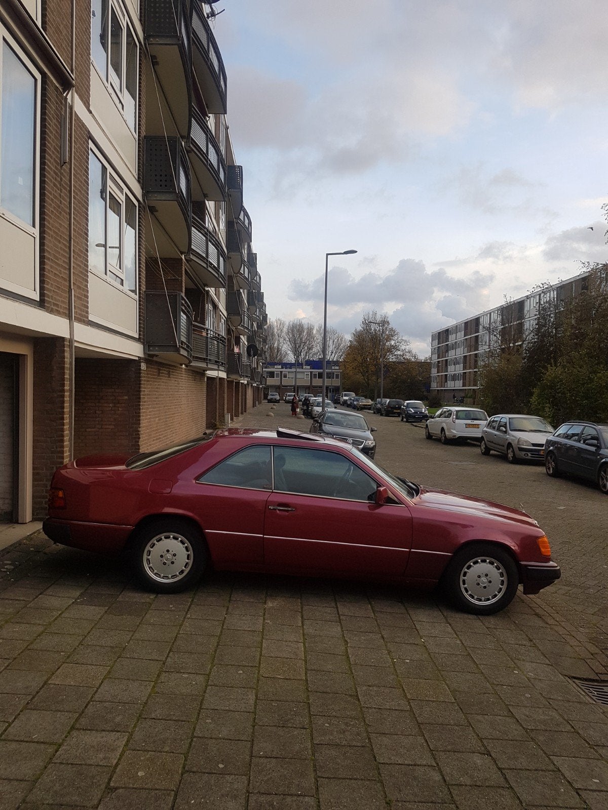 Mercedes-Benz W124/CE Coupe zijbeplating + spiegelkap, Auto-onderdelen, Carrosserie en Plaatwerk, Ophalen of Verzenden, Gebruikt