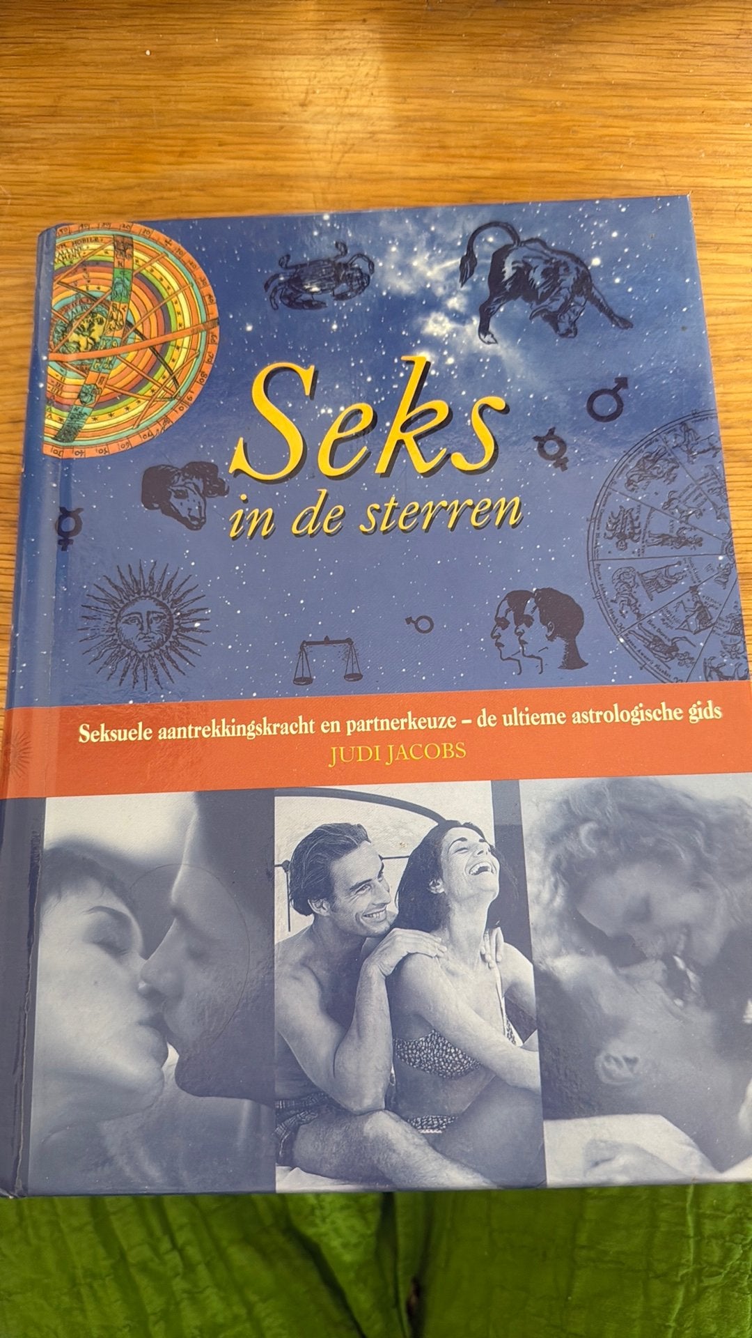 J. Jacobs - Seks in de sterren, Astrologie, Overige typen, Ophalen of Verzenden, Zo goed als nieuw