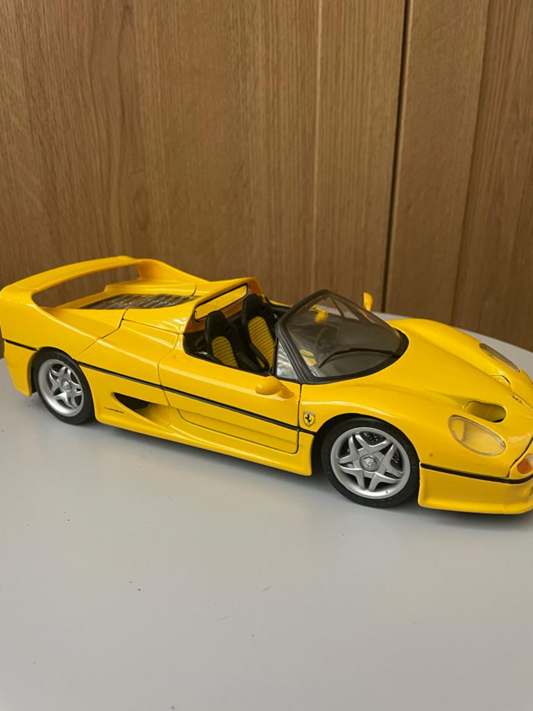 Schaalmodel Ferrari F50 geel - Maisto 1:18, Hobby en Vrije tijd, Modelauto's | 1:18, Ophalen of Verzenden, Gebruikt, Auto, Maisto