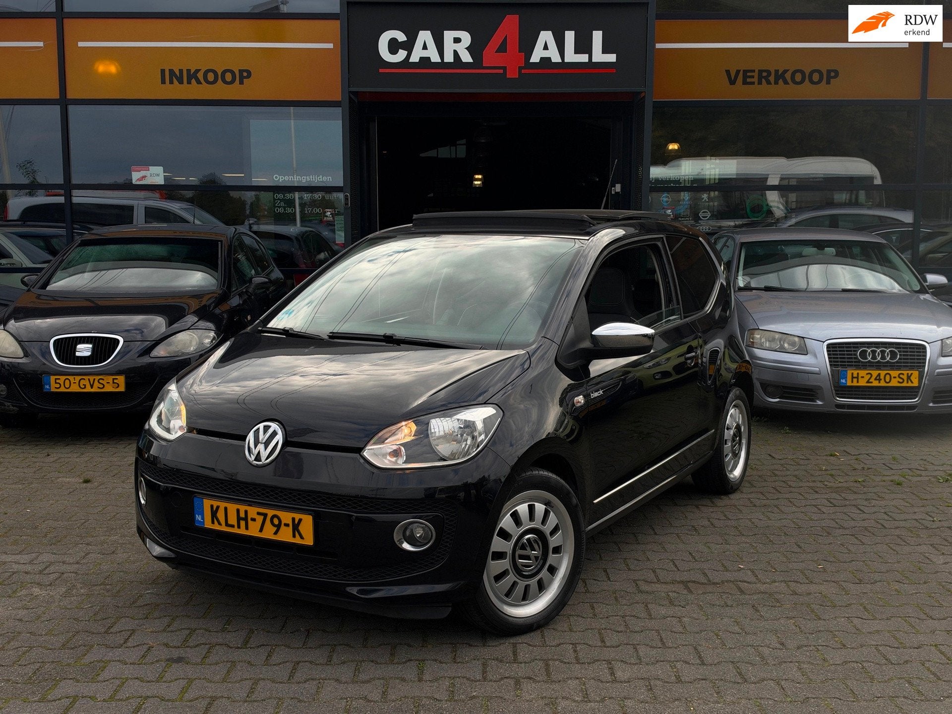 Volkswagen Up! 1.0 take up! PANO/LEDER/AIRCO/LMVELGEN/RIJDT, Voorwielaandrijving, Euro 5, Gebruikt, Zwart