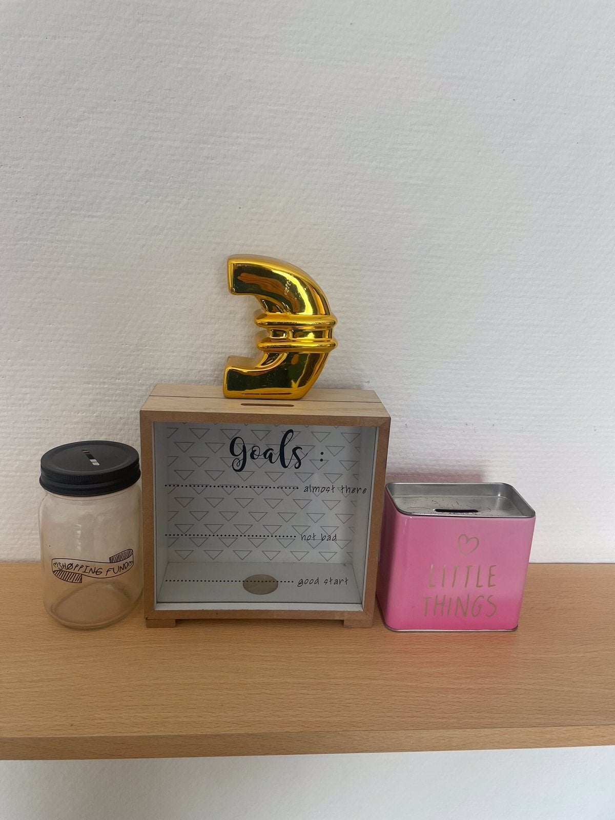 4 Mooie verschillende Spaarpotten/ 2 nog nieuw en 2 z.g.a.n, Verzamelen, Ophalen, Nieuw, Overige materialen, Overige thema's