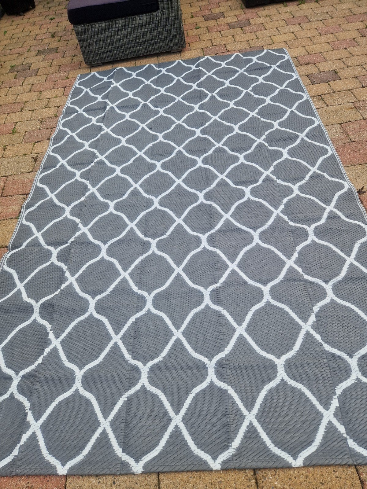 Buitenkleed grijs/wit 290x183 cm - zo goed als nieuw, Huis en Inrichting, Stoffering | Tapijten en Kleden, 150 tot 200 cm, 200 cm of meer
