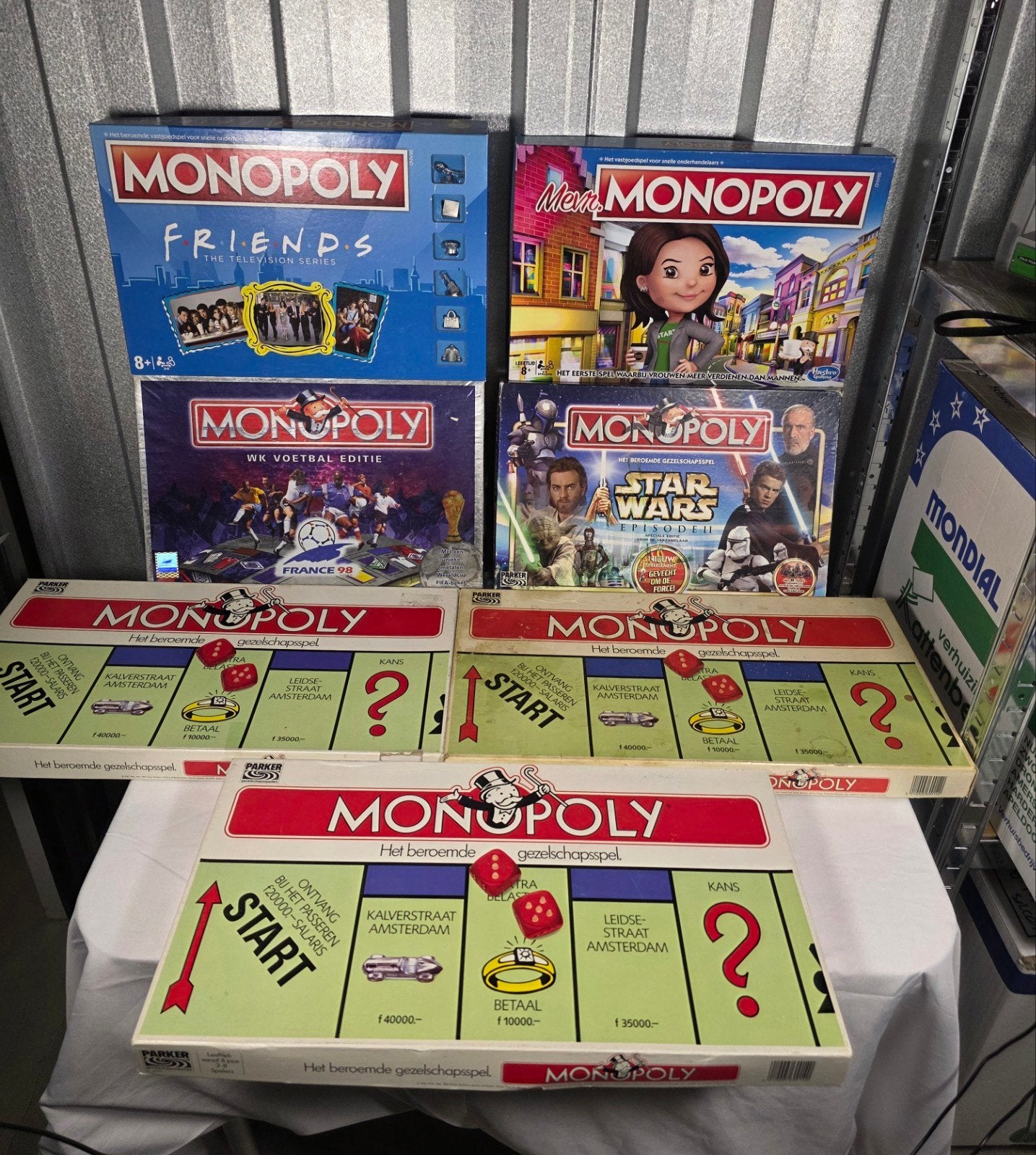 7 Monopoly spellen: Vintage, Friends, WK Voetbal, Star Wars, Ophalen of Verzenden, Gebruikt, Hasbro / Parker