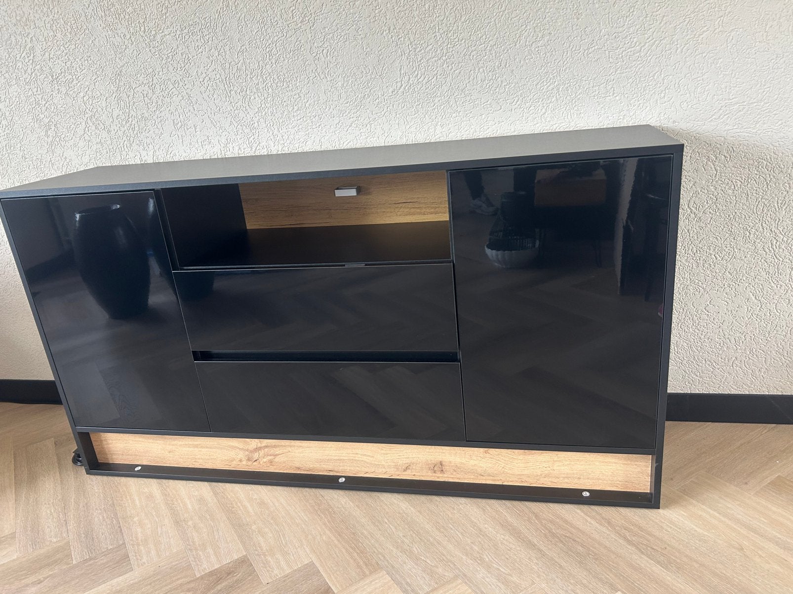 Hooglans dressoir met verlichting, Ophalen, 150 tot 200 cm, Zo goed als nieuw, Minder dan 100 cm