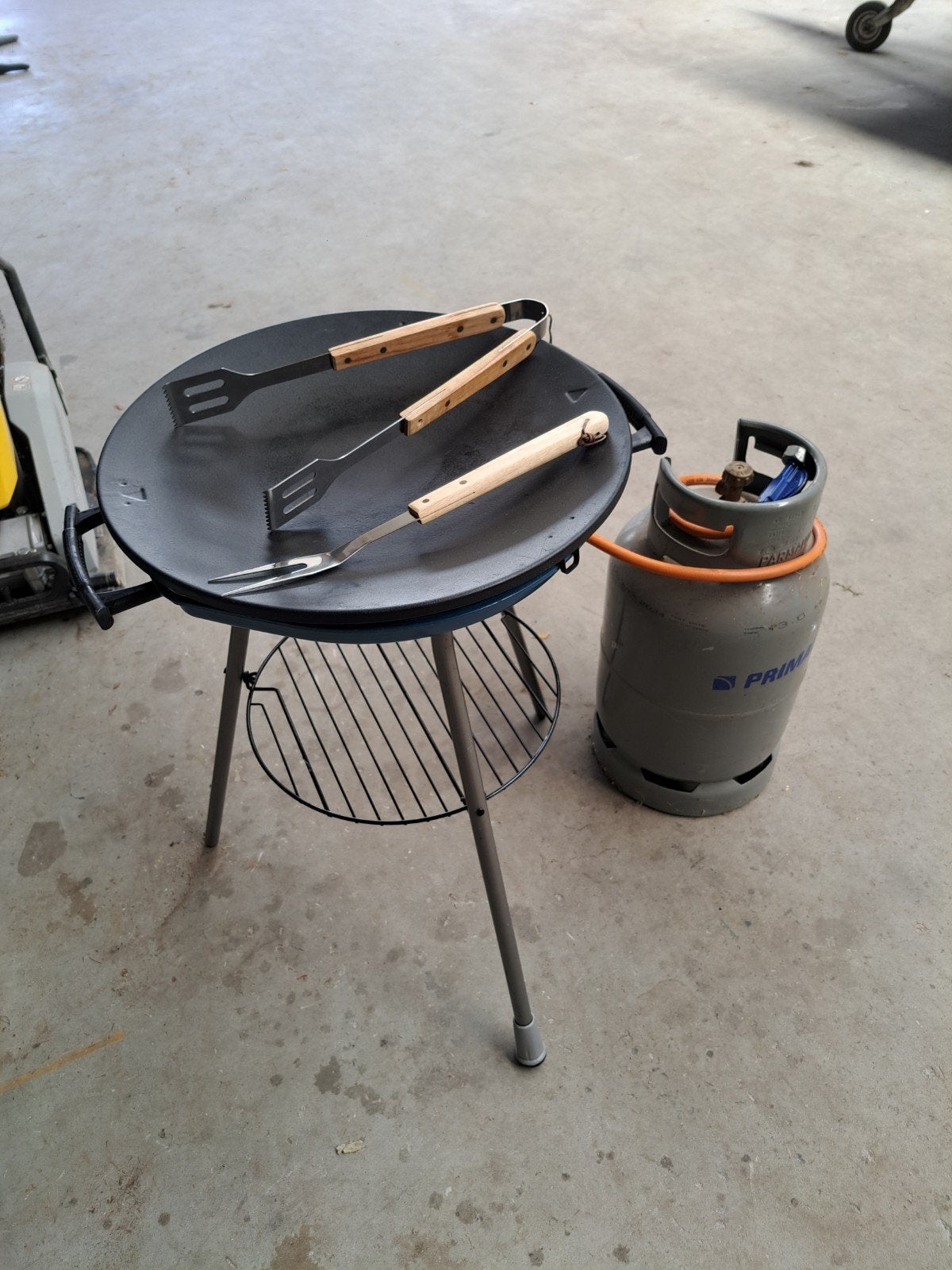 Gas BBQ met paella pan en accessoires, Ophalen of Verzenden, Gebruikt, Onbekend
