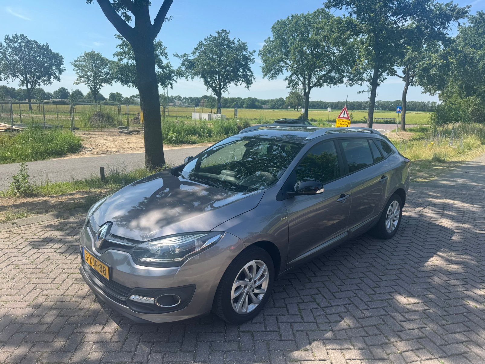 Renault Mégane 1.2 TCE Estate 2014 AIRCO/NAVI/SENSOR, Voorwielaandrijving, 4 cilinders, Metallic lak, Origineel Nederlands