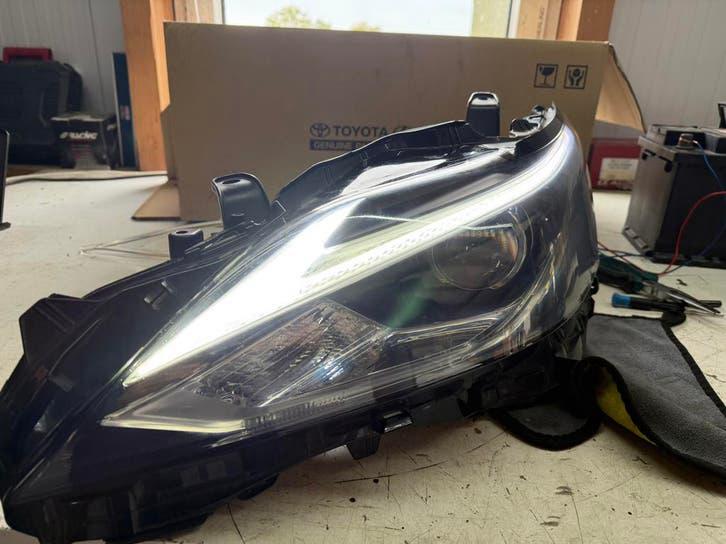 lexus ct200h LV koplamp  DRL, Ophalen, Gebruikt, Lexus