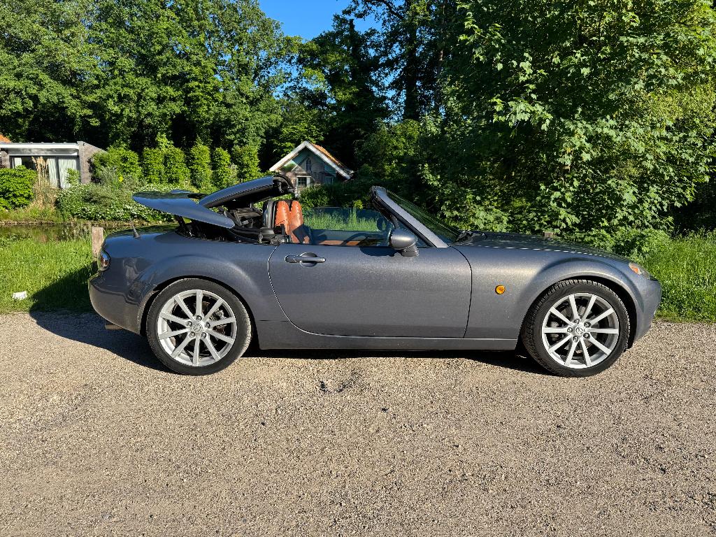 Mazda MX 5 NC 2.0 | Roadster Coupé | Carplay / Android Auto, 13 km/l, Achterwielaandrijving, 4 cilinders, Cabriolet