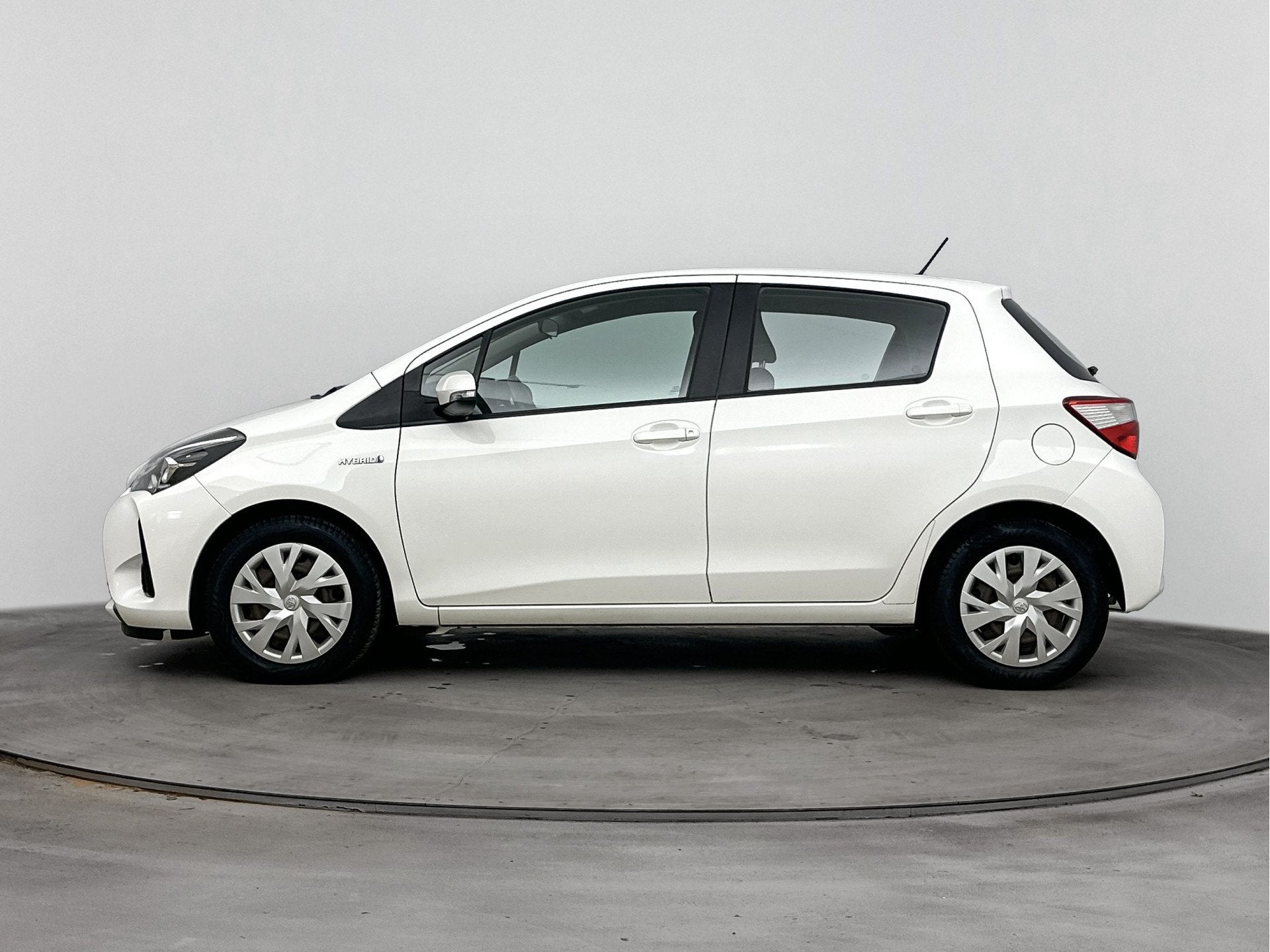 Toyota Yaris 1.5 Hybrid Aspiration | Dealer Onderhouden | Na, Auto's, Gebruikt, 4 cilinders, Bedrijf, Geïmporteerd