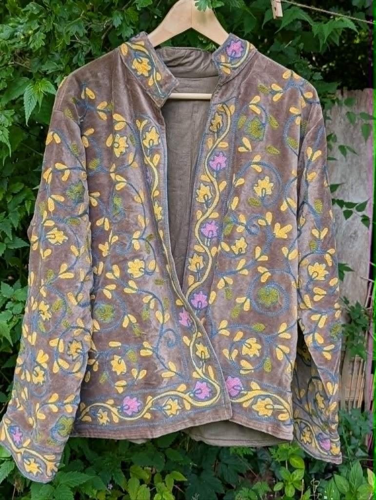 Suzani Fluwelen jasje Maat L, Kleding | Dames, Overige kleuren, Maat 42/44 (L), Nieuw, Ophalen of Verzenden