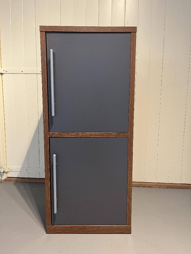 2-deurs kast, Ophalen
