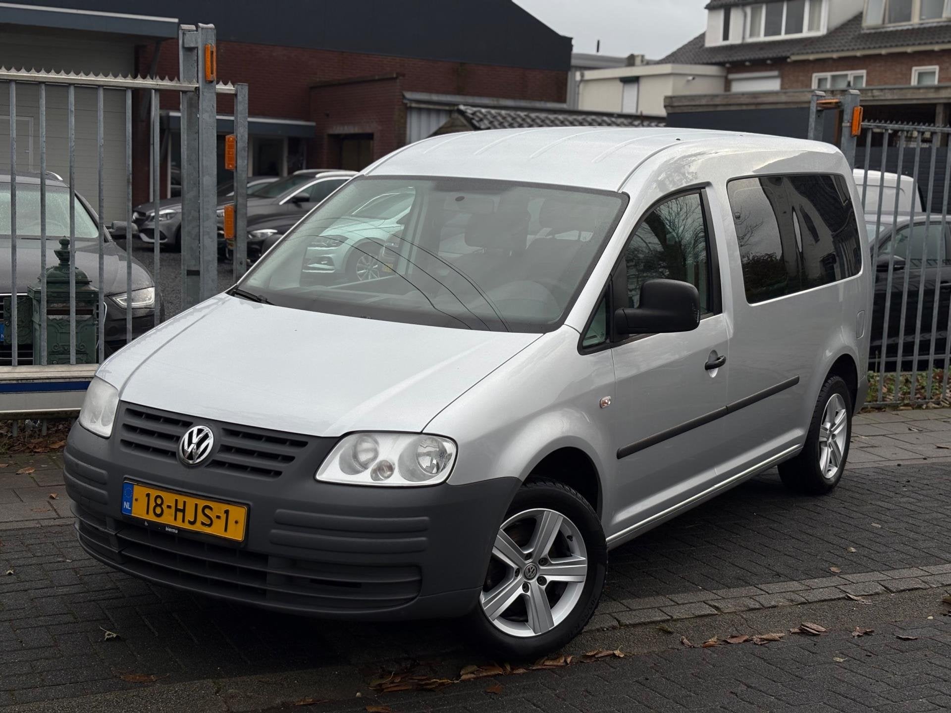 Volkswagen Caddy 1.6 Trendline 5+1 Rolstoelvervoer | rolstoe, Auto's, Volkswagen, Voorwielaandrijving, 730 kg, Gebruikt, 4 cilinders