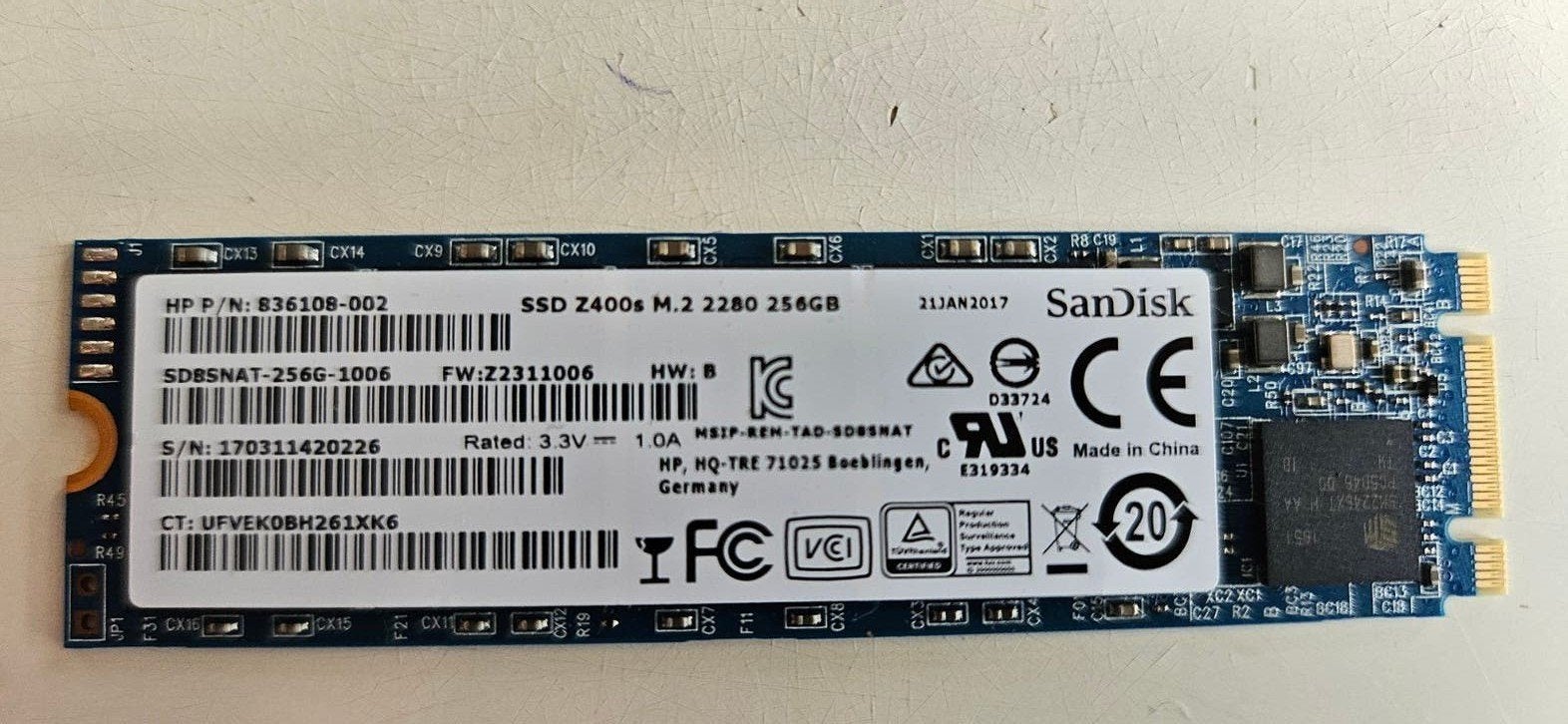 SSD schijven 4x / 4x geheugen / 3x wifi/bleutooth, Intern, SSD, Ophalen of Verzenden, Zo goed als nieuw